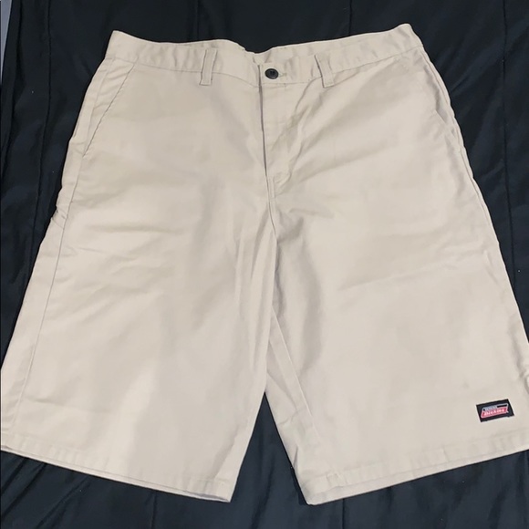 tan dickies shorts